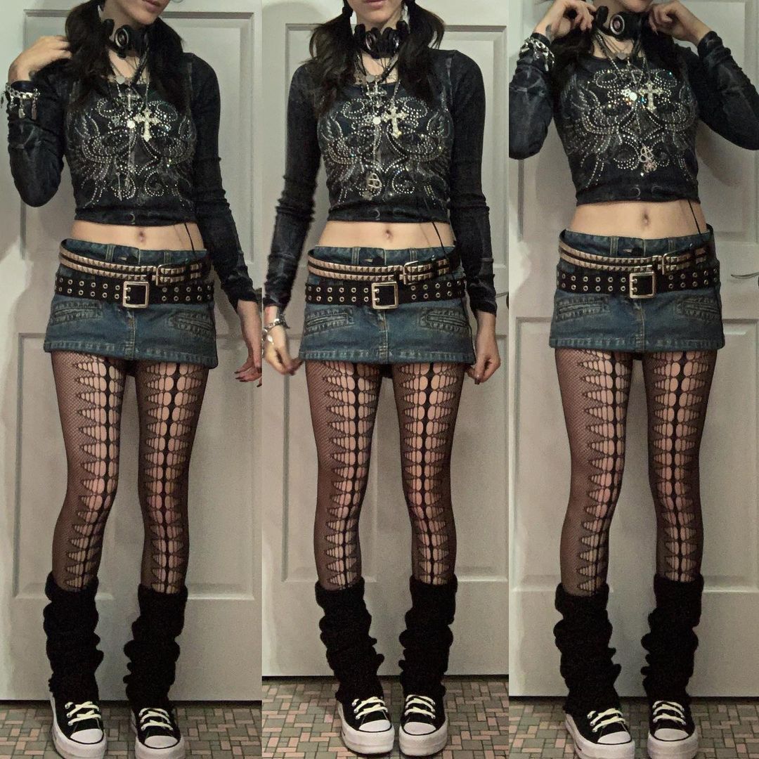 Rhinestone Slim Fit Long Sleeve T-Shirt Colouronova