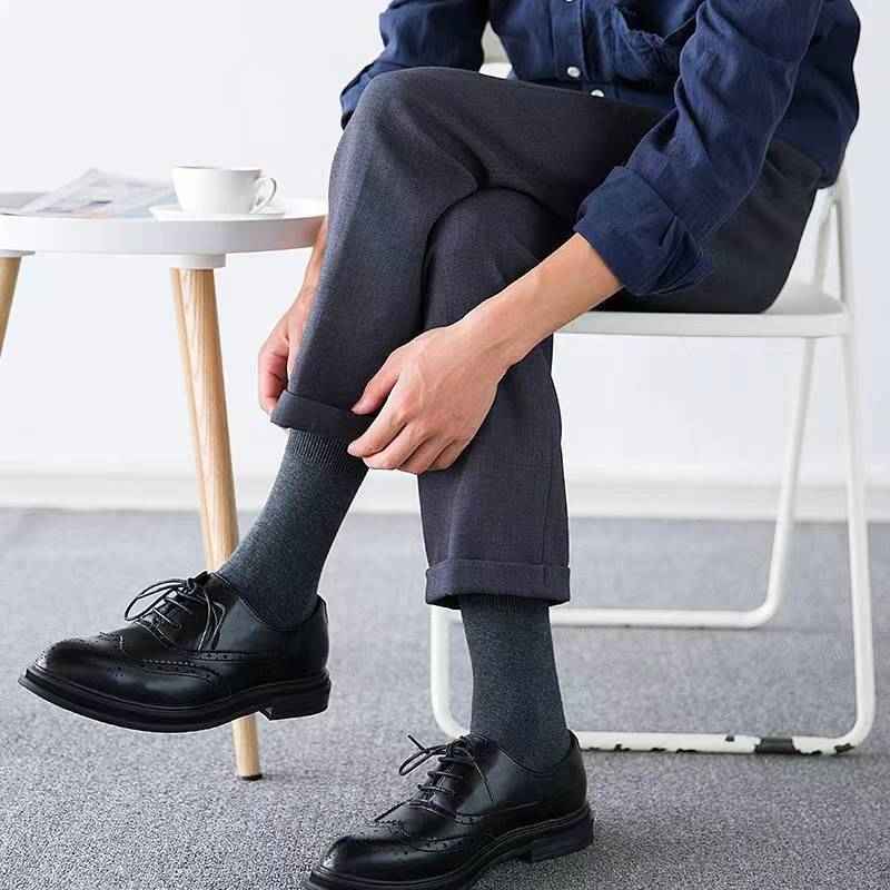 Breathable, moisture-wicking and odor-resistant men's cotton socks
