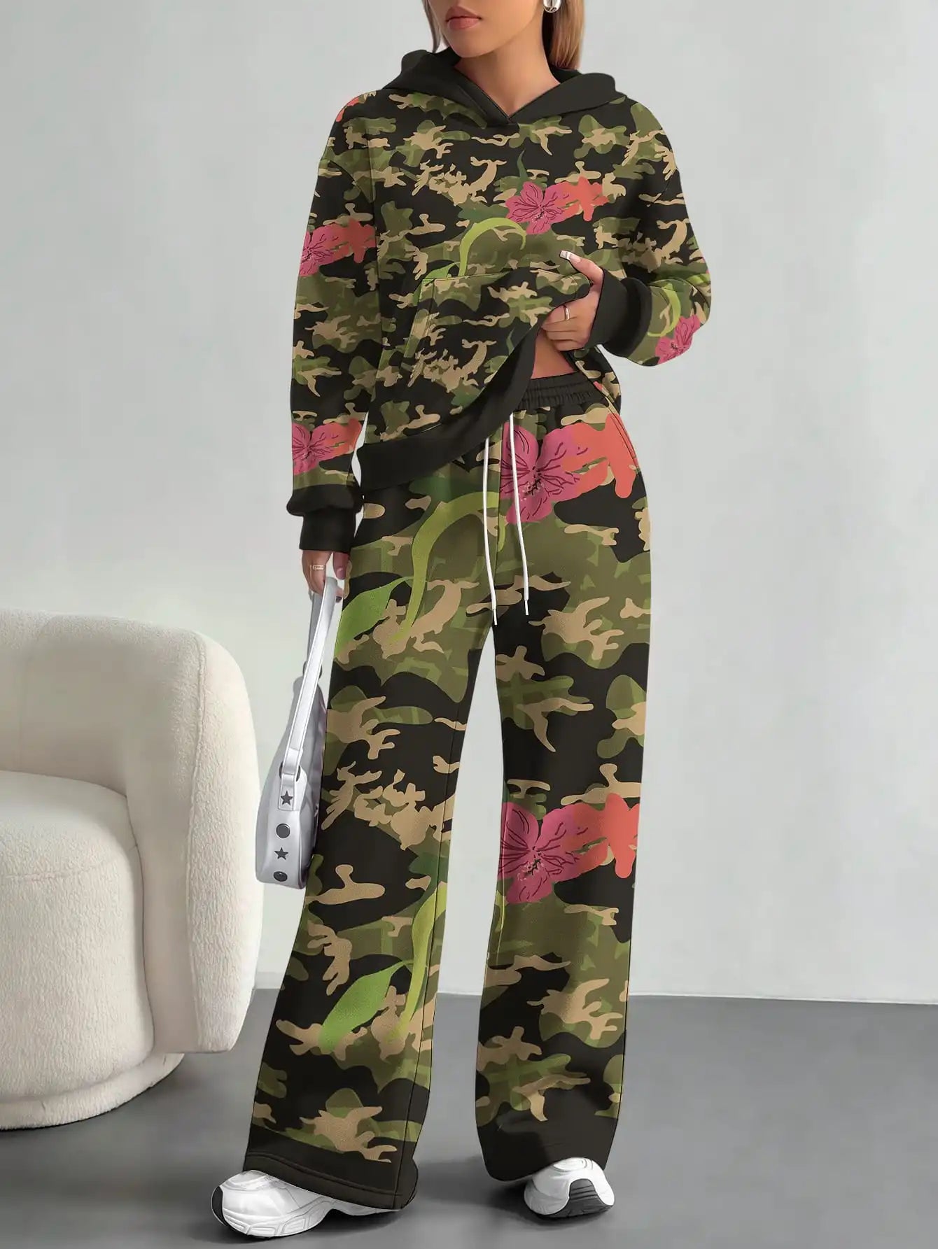 2025 new green camouflage sports style foreign trade printing hot style fashion casual outdoor European and American women's sui - Colouronova