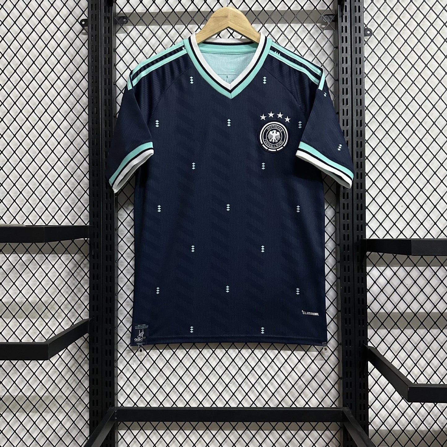 World Cup-style jerseys Colouronova