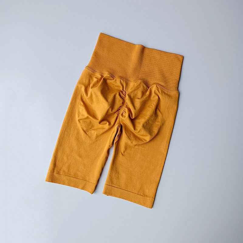 Seamless butt-lifting fitness shorts for women