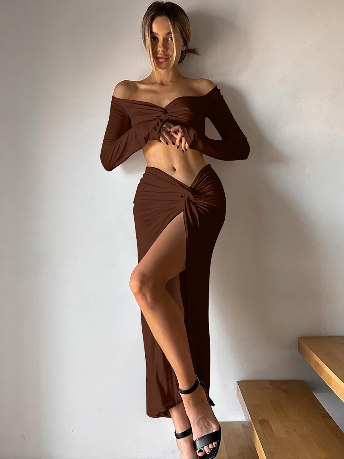 Long-Sleeved V Neck Suit Colouronova