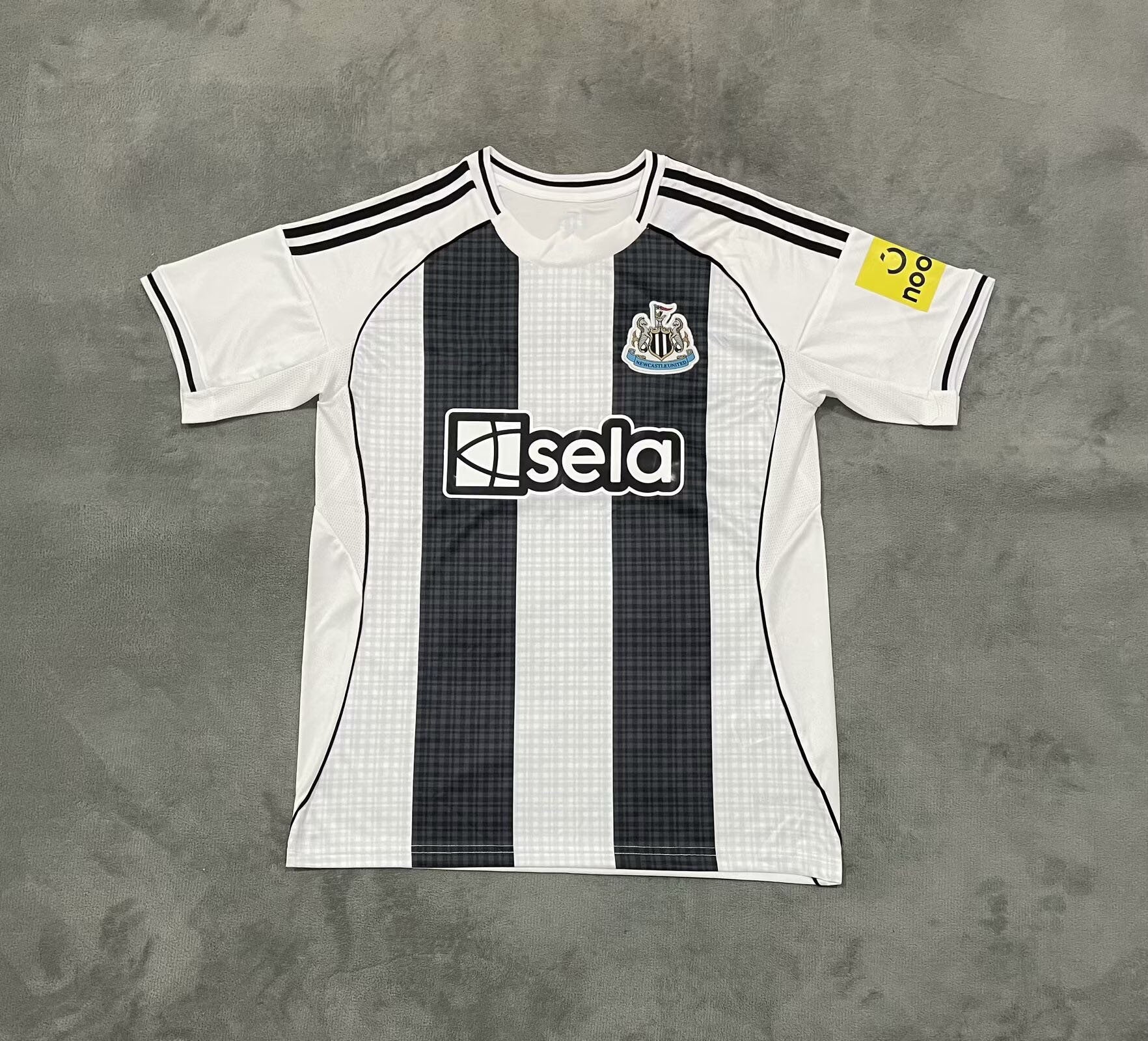 Club football jersey: short-sleeved single top Colouronova