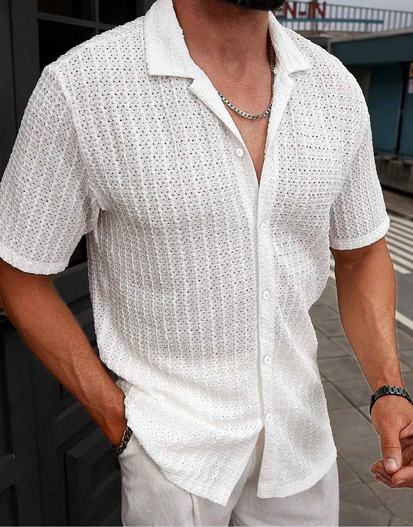 Collared short-sleeved casual shirt