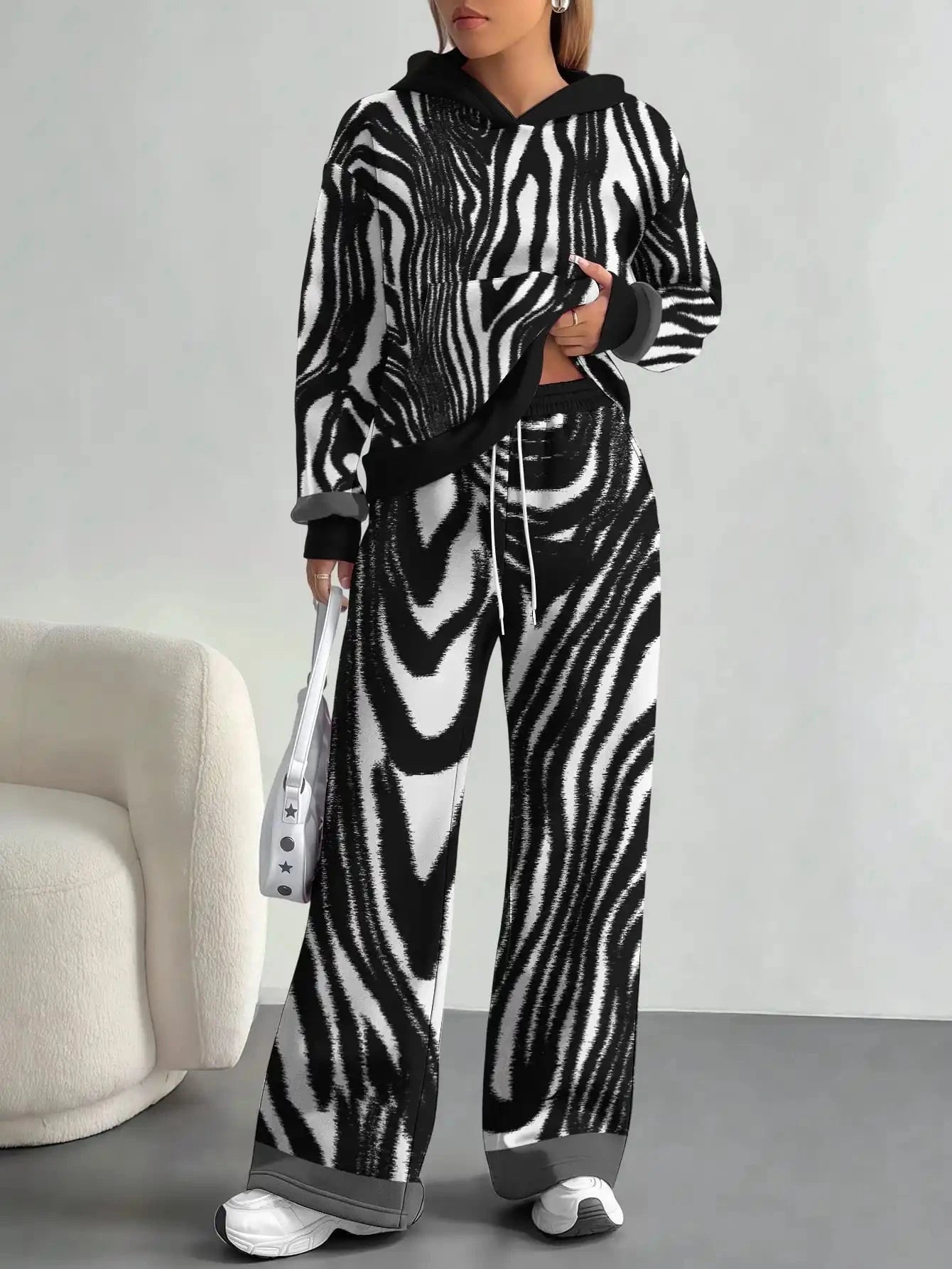 2025 new green camouflage sports style foreign trade printing hot style fashion casual outdoor European and American women's sui Colouronova