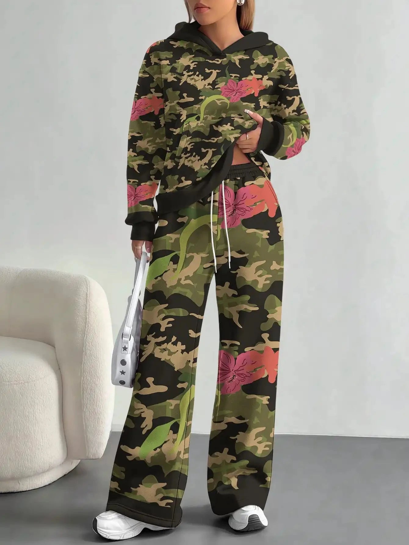2025 new green camouflage sports style foreign trade printing hot style fashion casual outdoor European and American women's sui Colouronova
