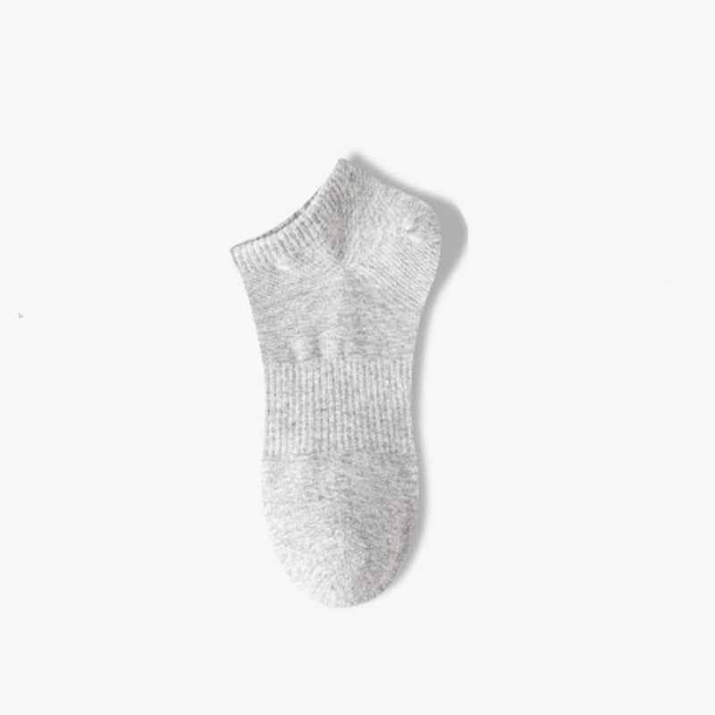 Sports sweat-absorbing and antibacterial socks
