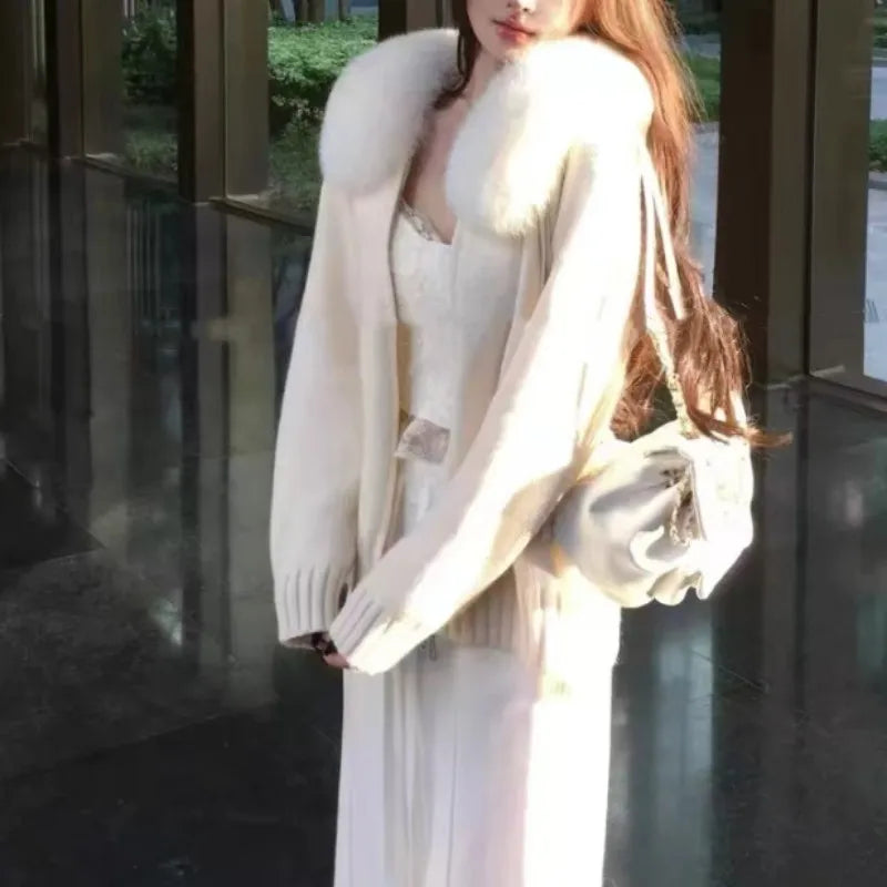 25 Autumn/Winter New Hooded Short Style Fashionable Western Knitted Cardigan, Wool Collar Coat, Women's Sweater - Colouronova