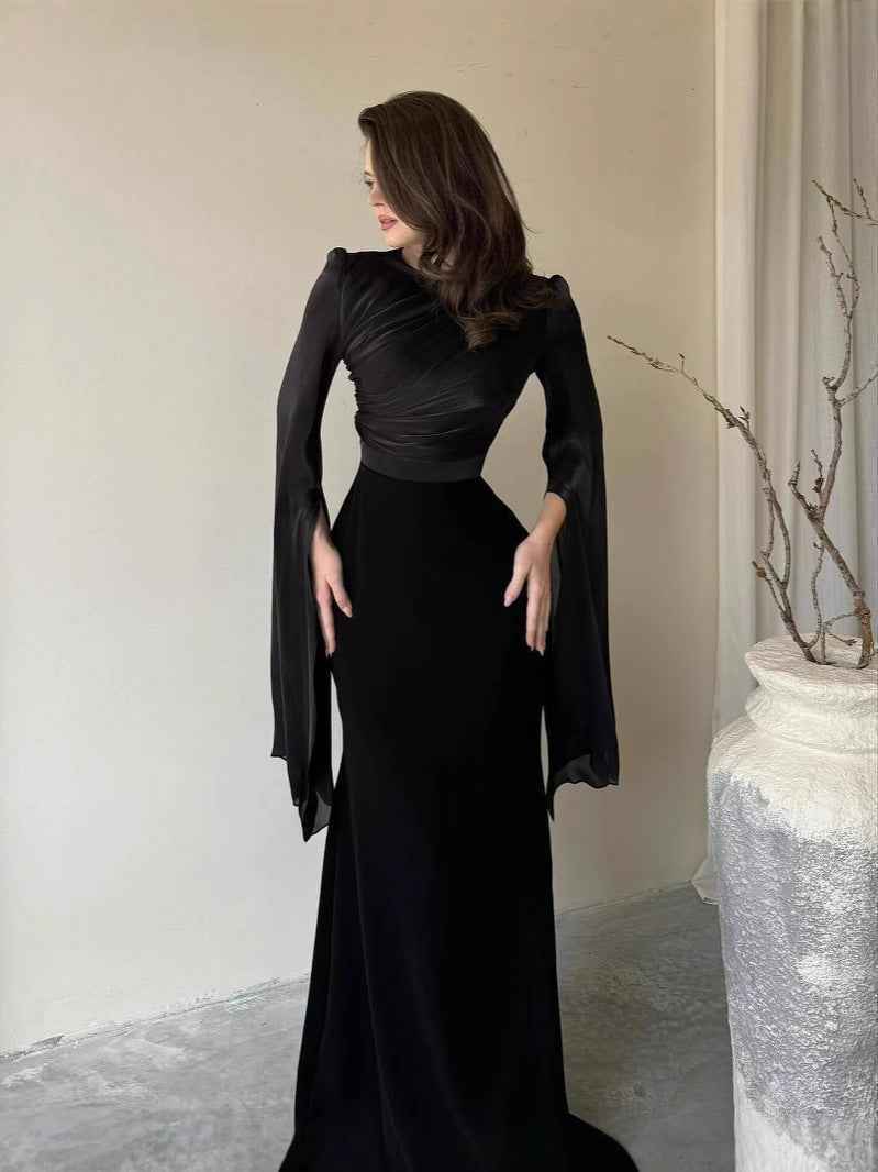 Slim-fit dress