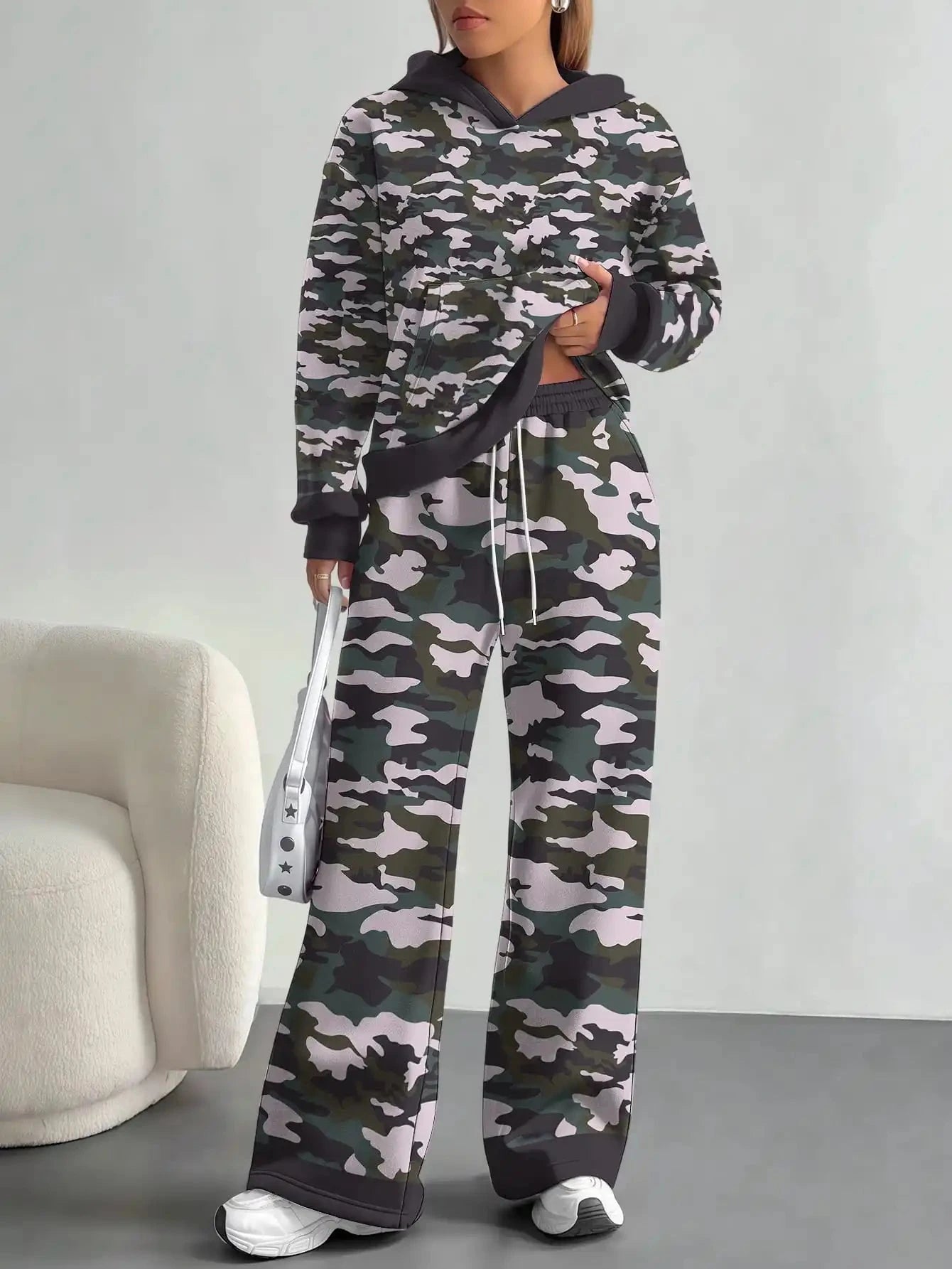 2025 new green camouflage sports style foreign trade printing hot style fashion casual outdoor European and American women's sui Colouronova