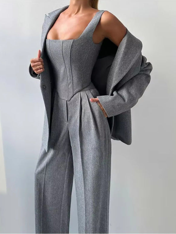 Long coat, vest, and pants three-piece set Colouronova