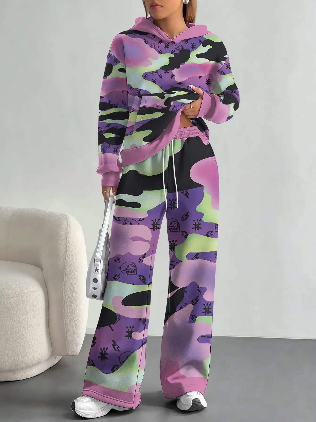 2025 new green camouflage sports style foreign trade printing hot style fashion casual outdoor European and American women's sui - Colouronova