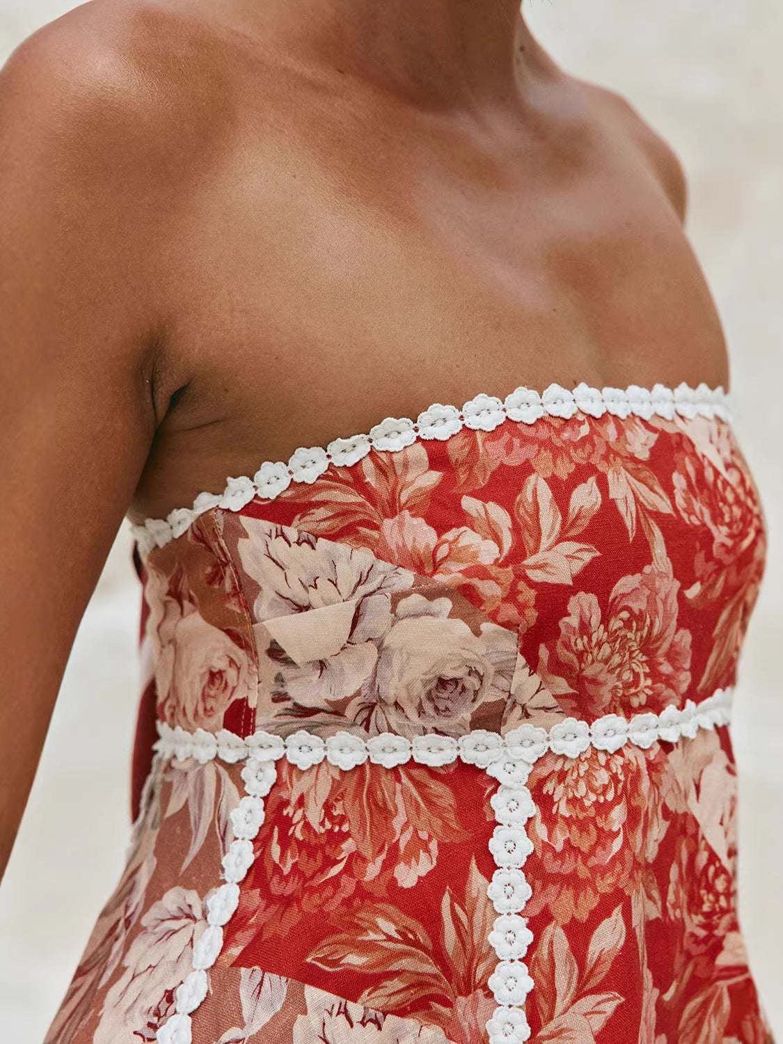 Women Floral Backless Short Set Colouronova