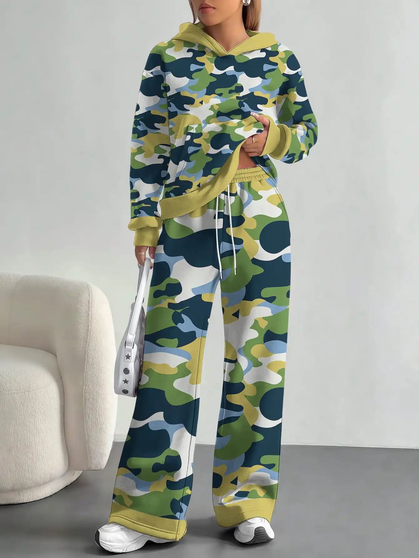2025 new green camouflage sports style foreign trade printing hot style fashion casual outdoor European and American women's sui - Colouronova