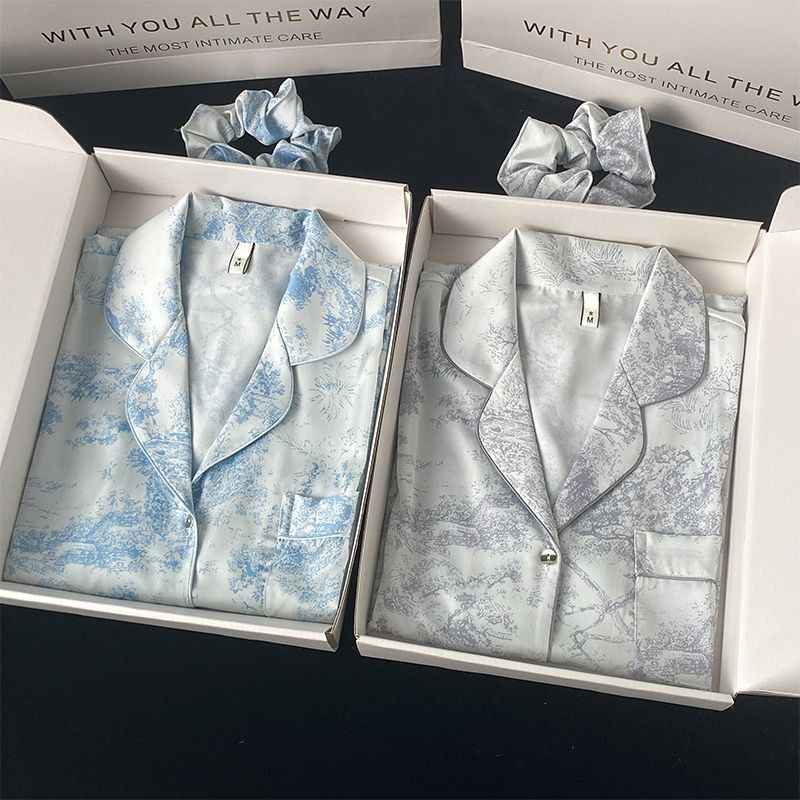 Women's pajamas