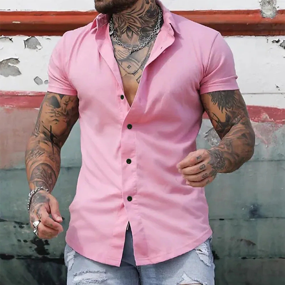 A muscular man in a solid-color lapel short-sleeved shirt Colouronova