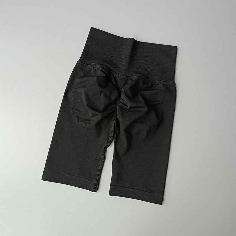 Seamless butt-lifting fitness shorts for women