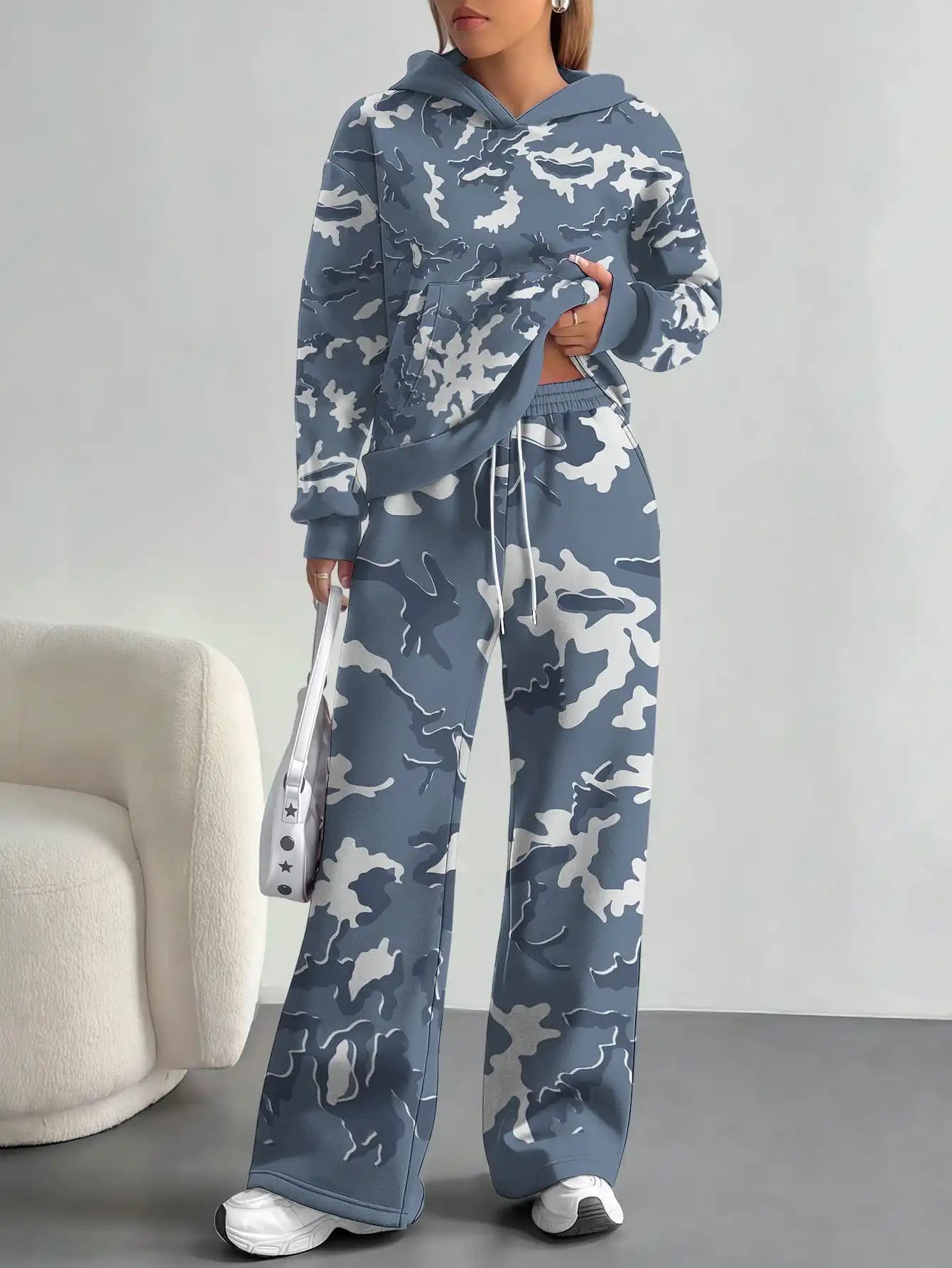 2025 new green camouflage sports style foreign trade printing hot style fashion casual outdoor European and American women's sui - Colouronova