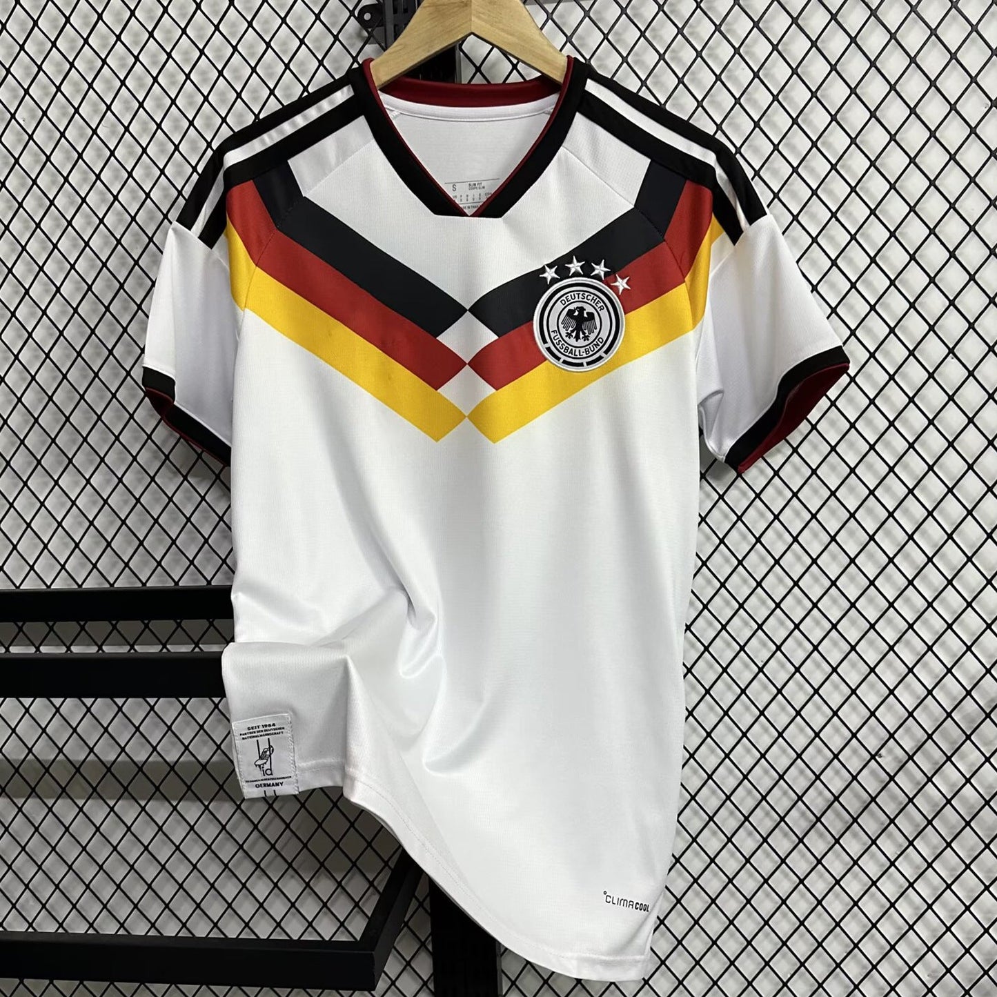 World Cup jerseys Colouronova