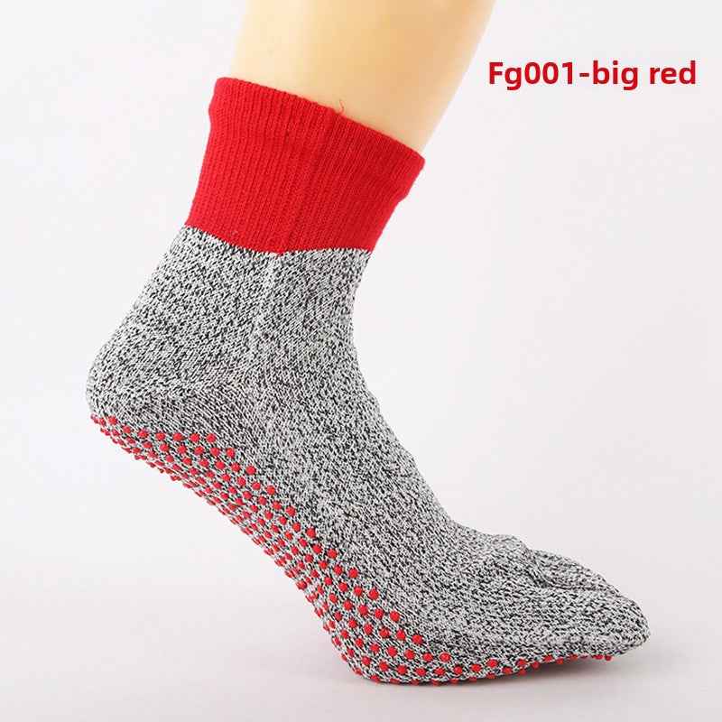 Breathable toe-separating socks for sports