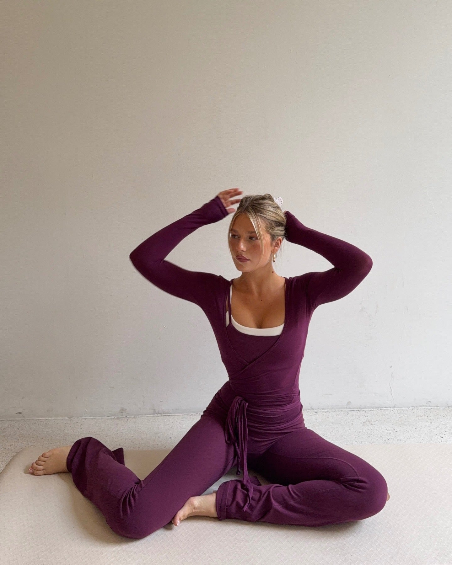 Women's Long Sleeve Strappy Yoga Top for Fitness Colouronova