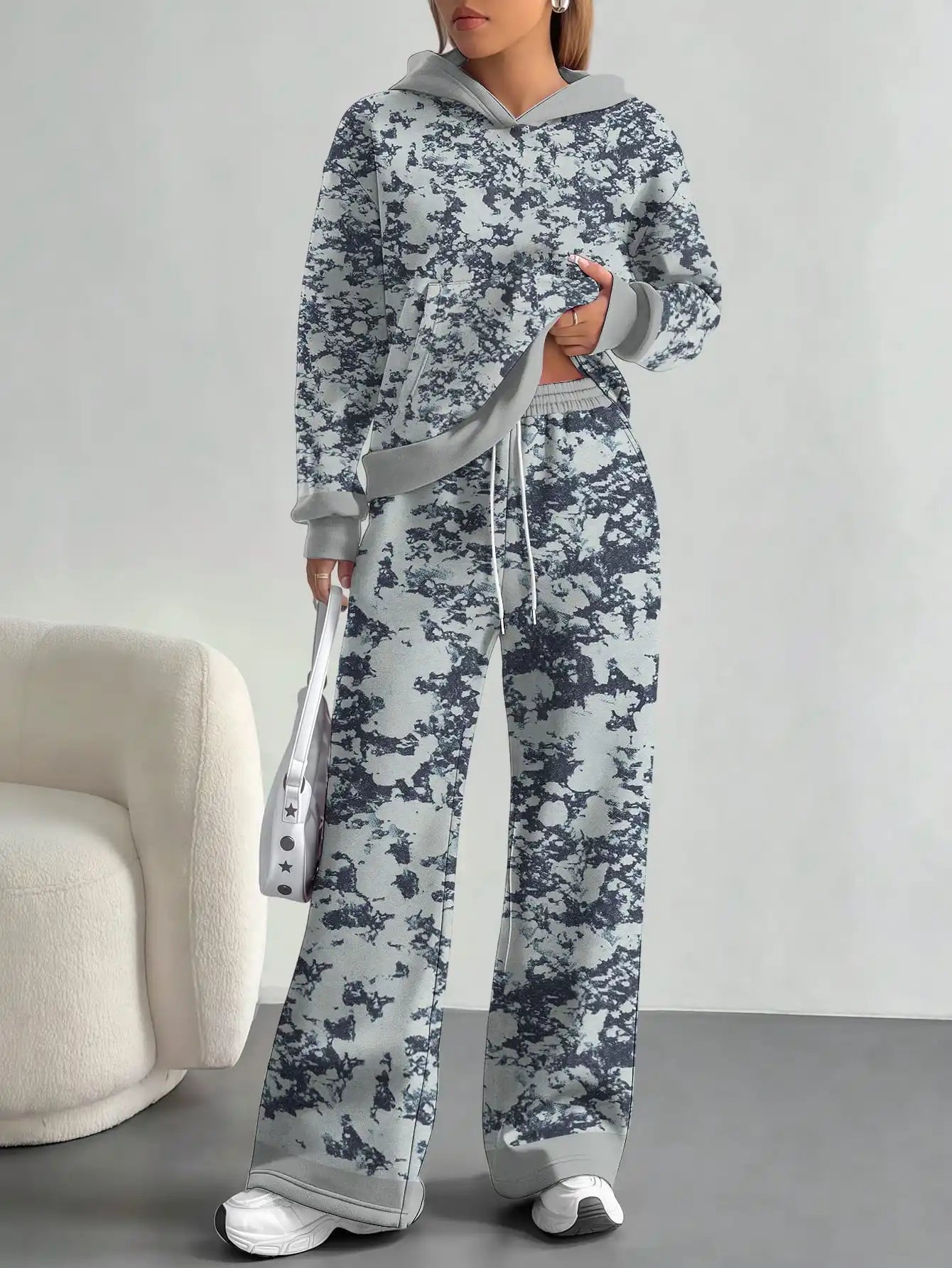 2025 new green camouflage sports style foreign trade printing hot style fashion casual outdoor European and American women's sui - Colouronova