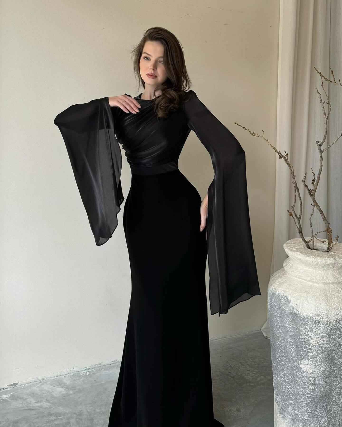 Slim-fit dress